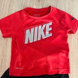 Toddler boys Nike set